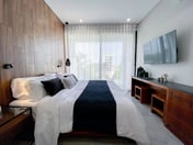 Best Studio >5th Ave +Pool+WIFI+Gym+Steps to Beach