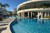 Stylish Apt with Private Balcony, Pool and Gym