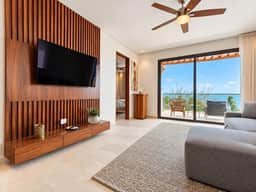 Spectacular 2-Level Penthouse with Private Rooftop - Image 3