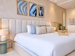Sofisticado Oasis con Muebles de Diseño - Image 4