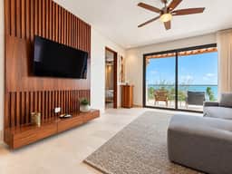 Spectacular 2-Level Penthouse with Private Rooftop - Image 3
