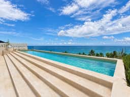 Spacious and Comfortable Apartment Near the Beach - Image 2