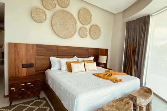 Chic 3BR Home <Luxury Beach Condominium Marítima> - Image 1