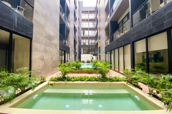 Stylish Stay+King Bed+Balcony+2 Pools+Wifi+Parking - Image 1