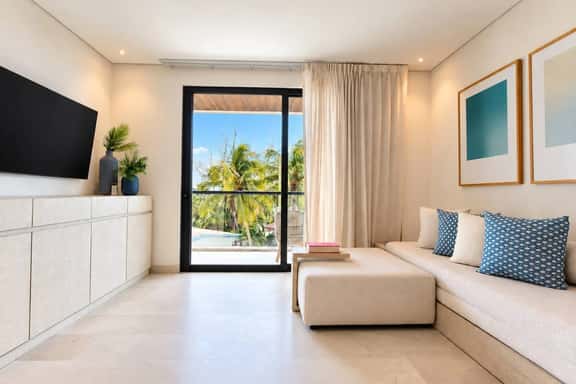 Diseño Exclusivo y Lujo Moderno en Porto Blu - Imagen 1