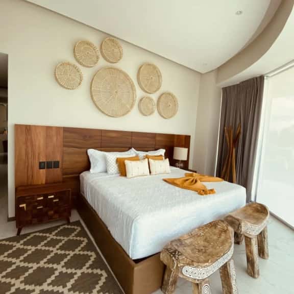 Chic 3BR Home <Luxury Beach Condominium Marítima> - Image 1