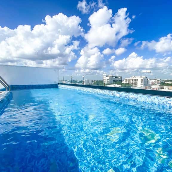 Premium Downtown PH +Private Pool +Gym+PKG+Rooftop - Image 1