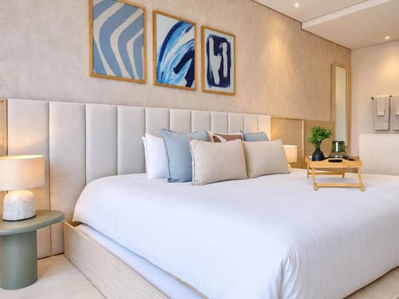Sofisticado Oasis con Muebles de Diseño - Image 4