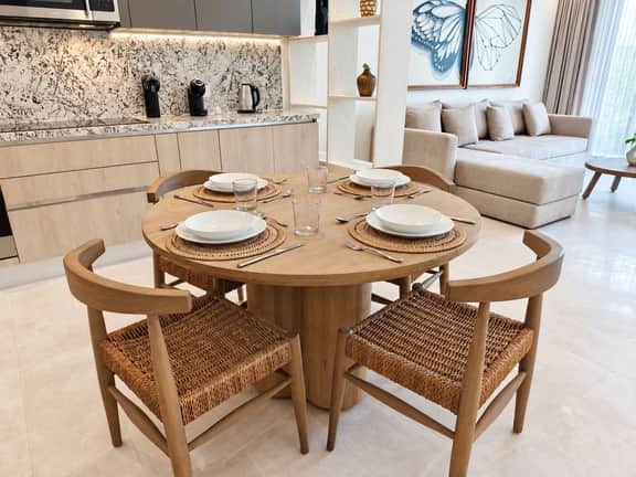 Oasis en Planta Baja con Cama King y Jardín - Imagen 3