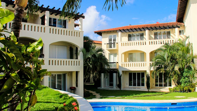 Luna Maya Condos